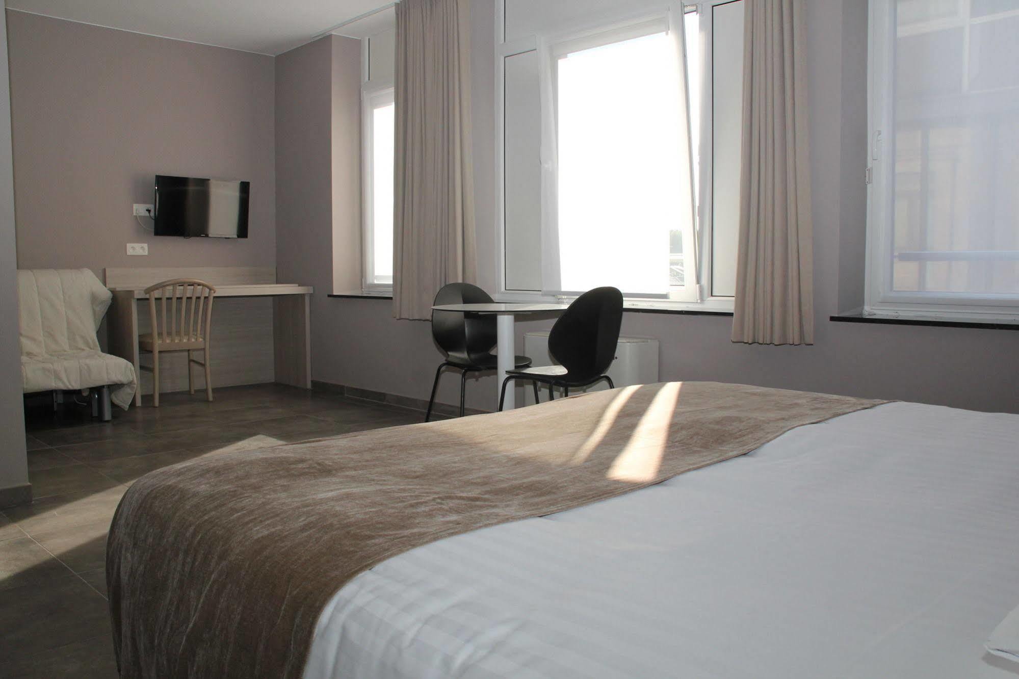 Hotel La Louve La Louvière Eksteriør billede